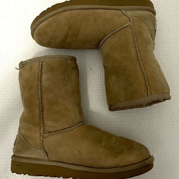 Ugg Australia Boots Brown Kids Size 2 - Picture 3 of 8